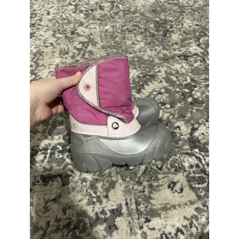 Crocs Youth Girls Shoes Size J2 M Pink Snow Boot Synthetic